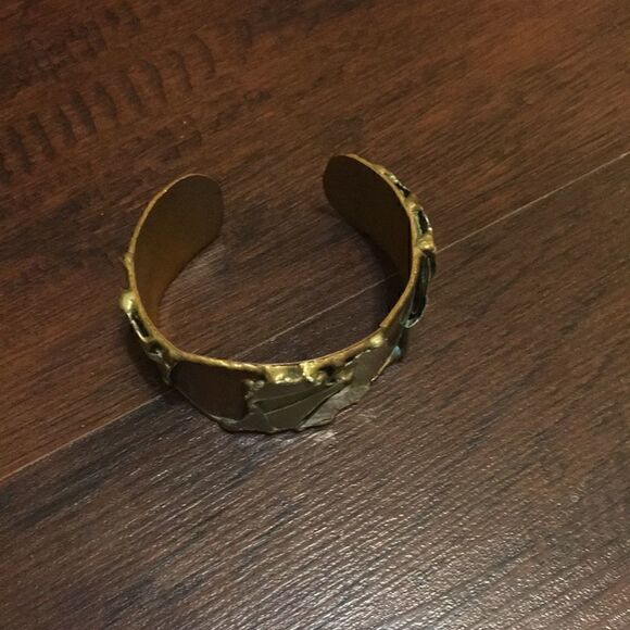 Artisanal Abstract work Metal Cuff - Picture 2 of 5